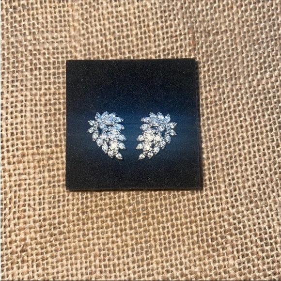 Moissanite cluster stud studded earrings Sparkly Luxury Sterling Silver New - Picture 6 of 9